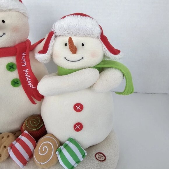 Christmas Plush Singing Holiday Season's Treatings Snowmen Hallmark 2008 NOS - Picture 5 of 9
